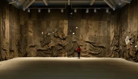 Saatchi Gallery