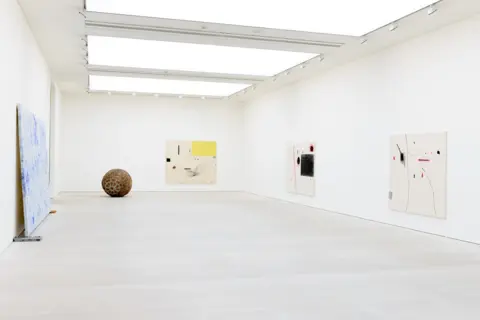 Saatchi Gallery