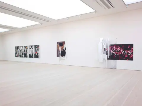Saatchi Gallery