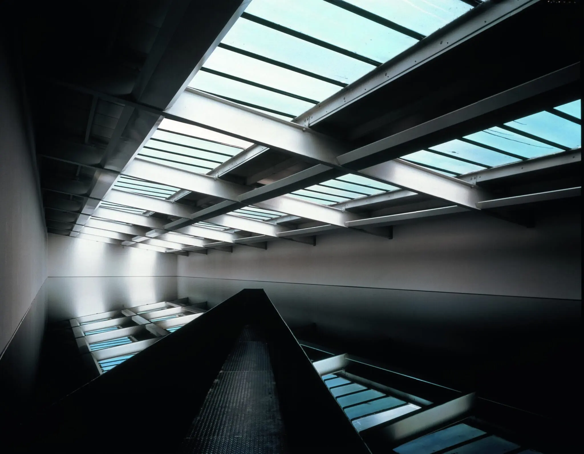 Image of Richard Wilson, 20 50. Installation view at Saatchi Gallery, 1991