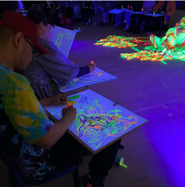 Saatchi lates